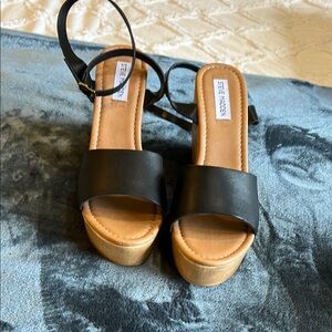 Steve Madden Black and Tan Platform Sandals